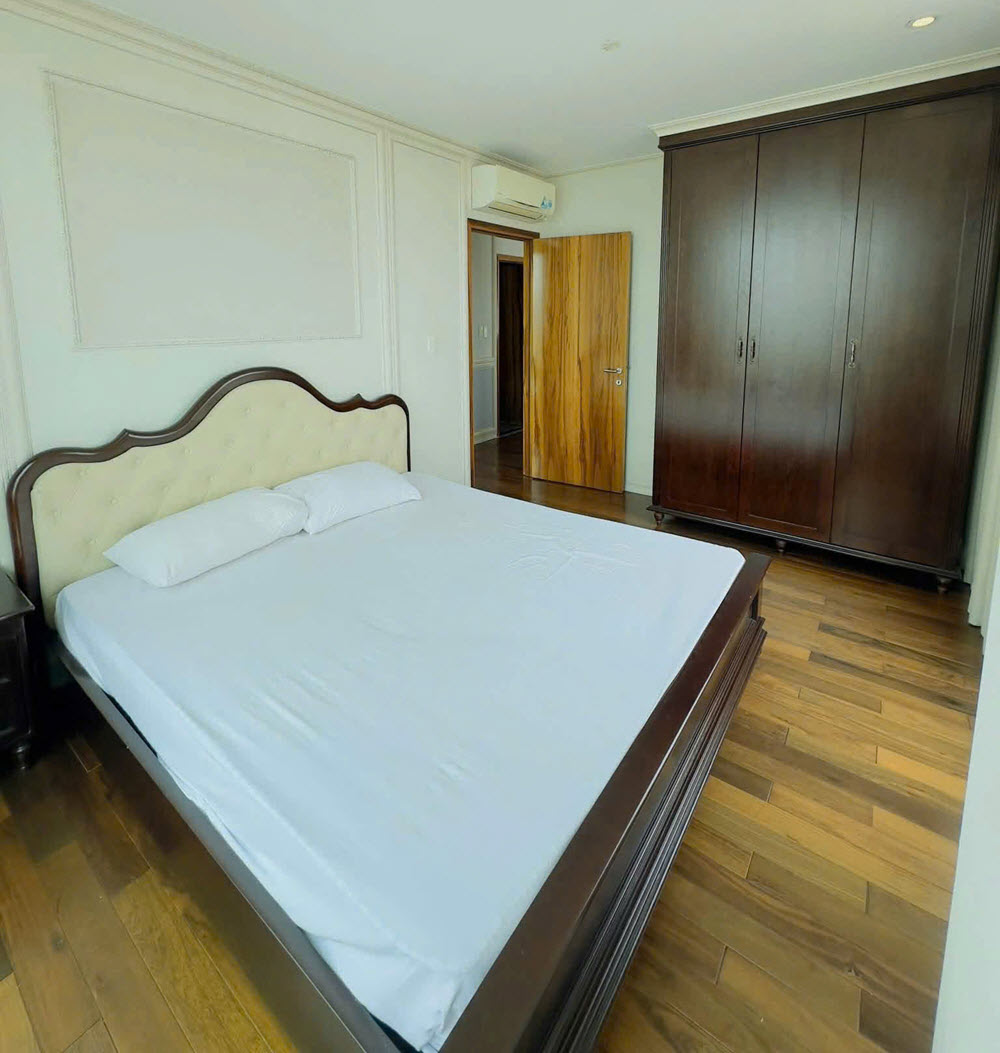 Cho thuê căn hộ Léman Luxury khu trung tâm Hồ Chí Minh 3PN NTCC