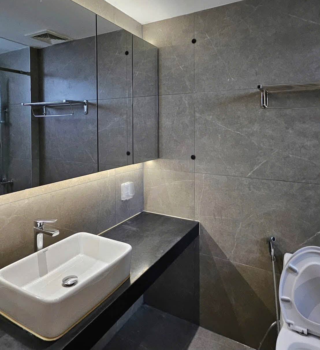 Cho thuê căn hộ Palm Heights 3PN nội thất hiện đại, cao cấp