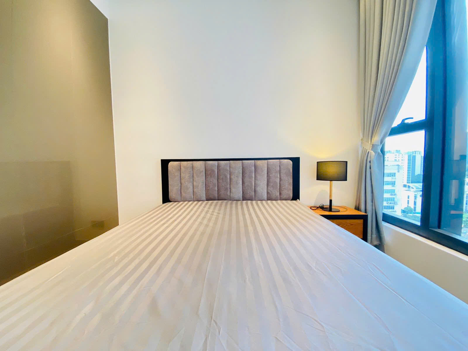 Cho thuê căn hộ The Marq 1PN tầng cao view Q1
