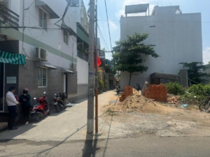 Bán gấp đất 2 mặt tiền đường 6met trục Nguyễn Duy TRinh, Q2 4.8X18.5 giá tốt