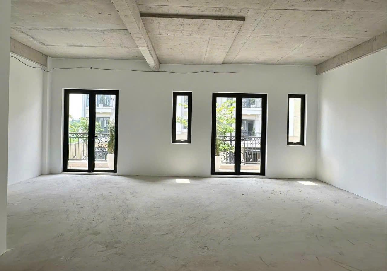 Cắt lỗ 3 tỷ bán biệt thự 8X15 4 tầng tại Classia Khang Điền, Q9