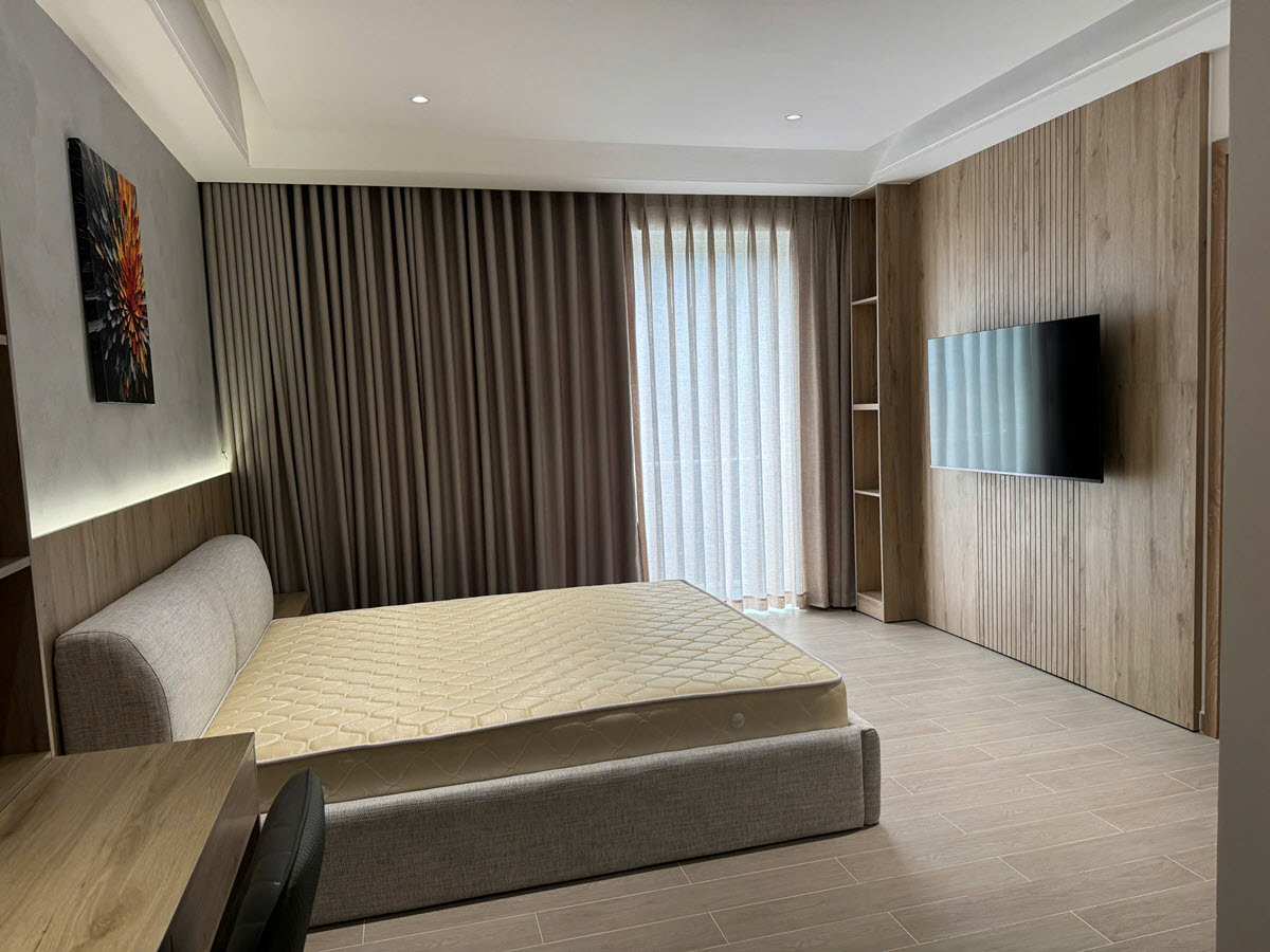 Cho thuê biệt thư compound Palm Residence 3 tầng 4PN 5WC nội thất cao cấp