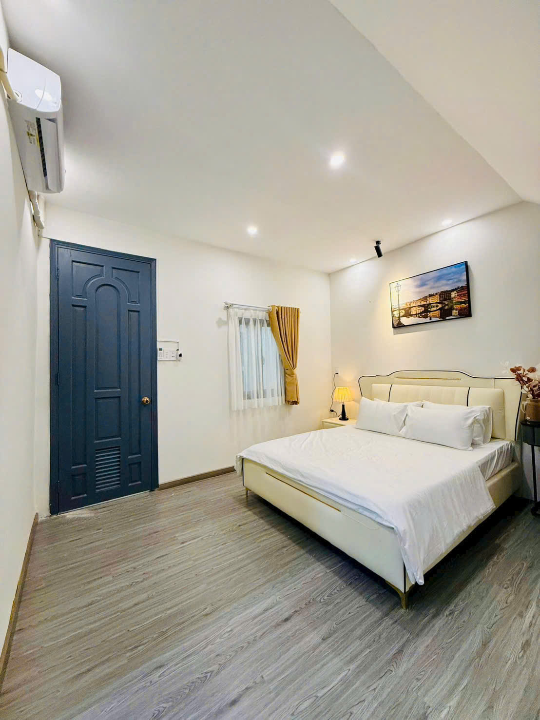 Cho thuê biệt thự bờ sông Sài Gòn 3 tầng 10PN hồ bơi riêng tại An Khánh (Bình An, Q2 cũ)