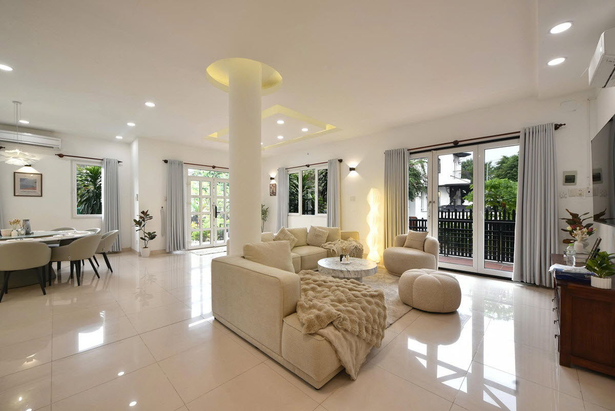 Cho thuê biệt thự khu compound Thảo Điền với sân vườn, hồ bơi riêng