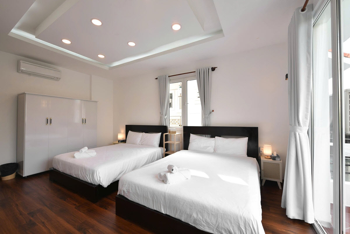 Cho thuê biệt thự khu compound Thảo Điền với sân vườn, hồ bơi riêng