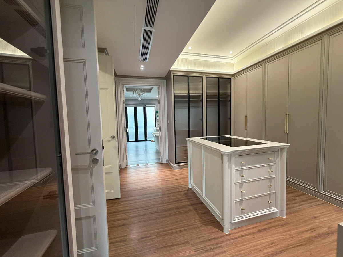 Cho thuê biệt thự Vinhomes Golden River Quận 1 5PN nội thất xịn sò