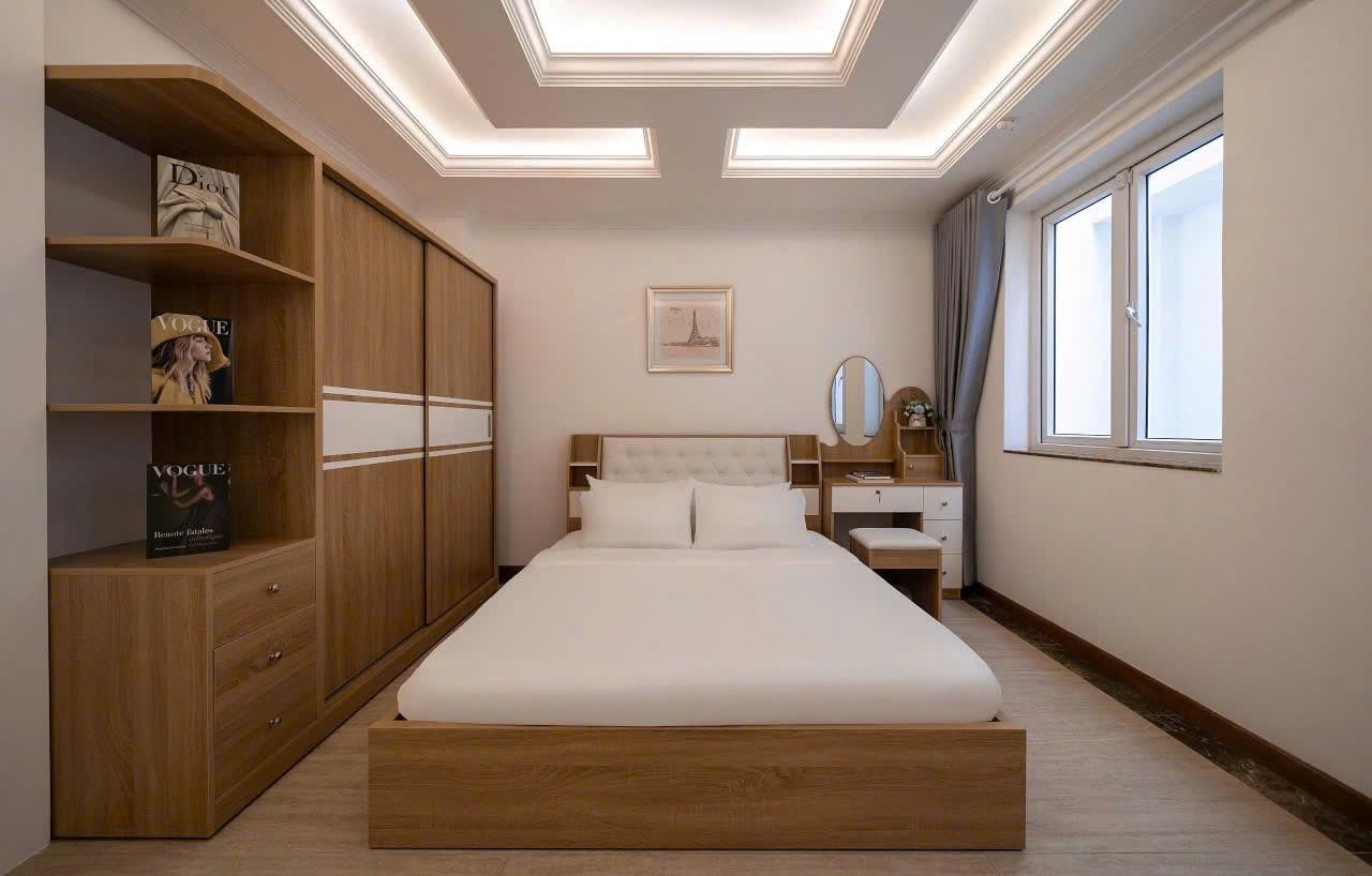 Cho thuê biệt thự Tân Cổ Điển 8X20X 4 tầng & hầm để xe tại Thạnh Mỹ Lợi Q2