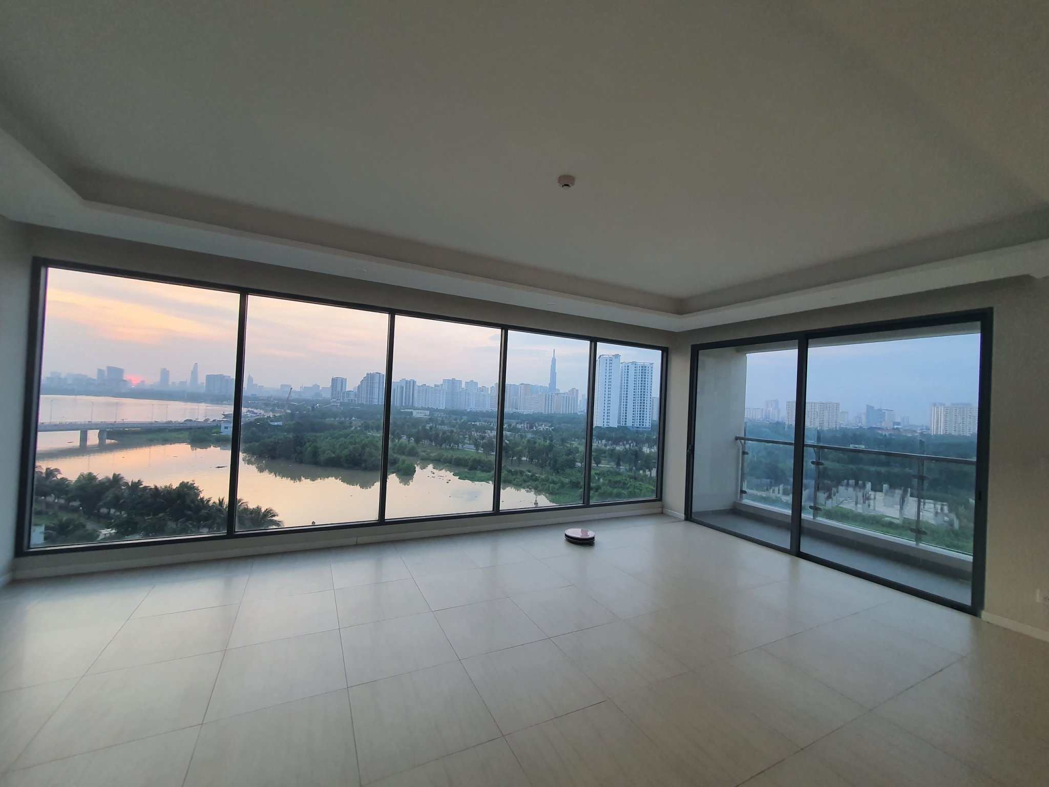 Kẹt bank bán căn hộ Đảo Kim Cương 3PN 137m2 view sông chỉ 14.4 tỷ
