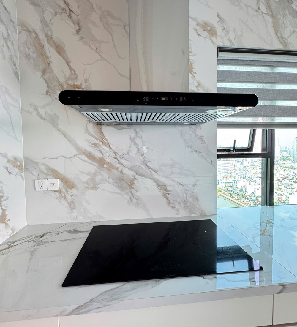 Cho thuê penthouse 450m2 4PN 6WC full nội thất cao cấp tại DE LA SOL Quận 4
