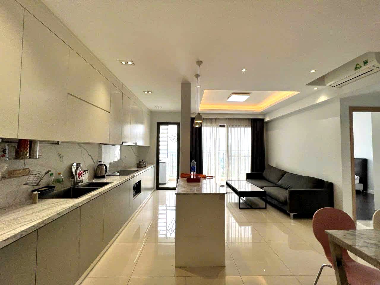 Cho thuê căn hộ The Sun Avenue 3PN full nội thất tầng cao, view sông Giồng