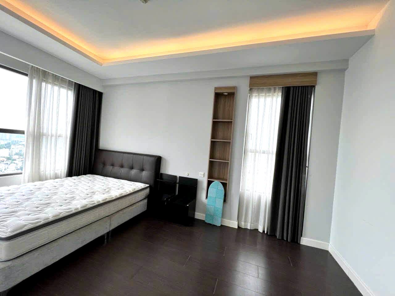 Cho thuê căn hộ The Sun Avenue 3PN full nội thất tầng cao, view sông Giồng