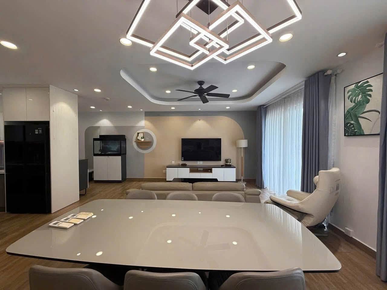 Cho thuê căn hộ The Sun Avenue 2PN 96m2, nội thất cao cấp