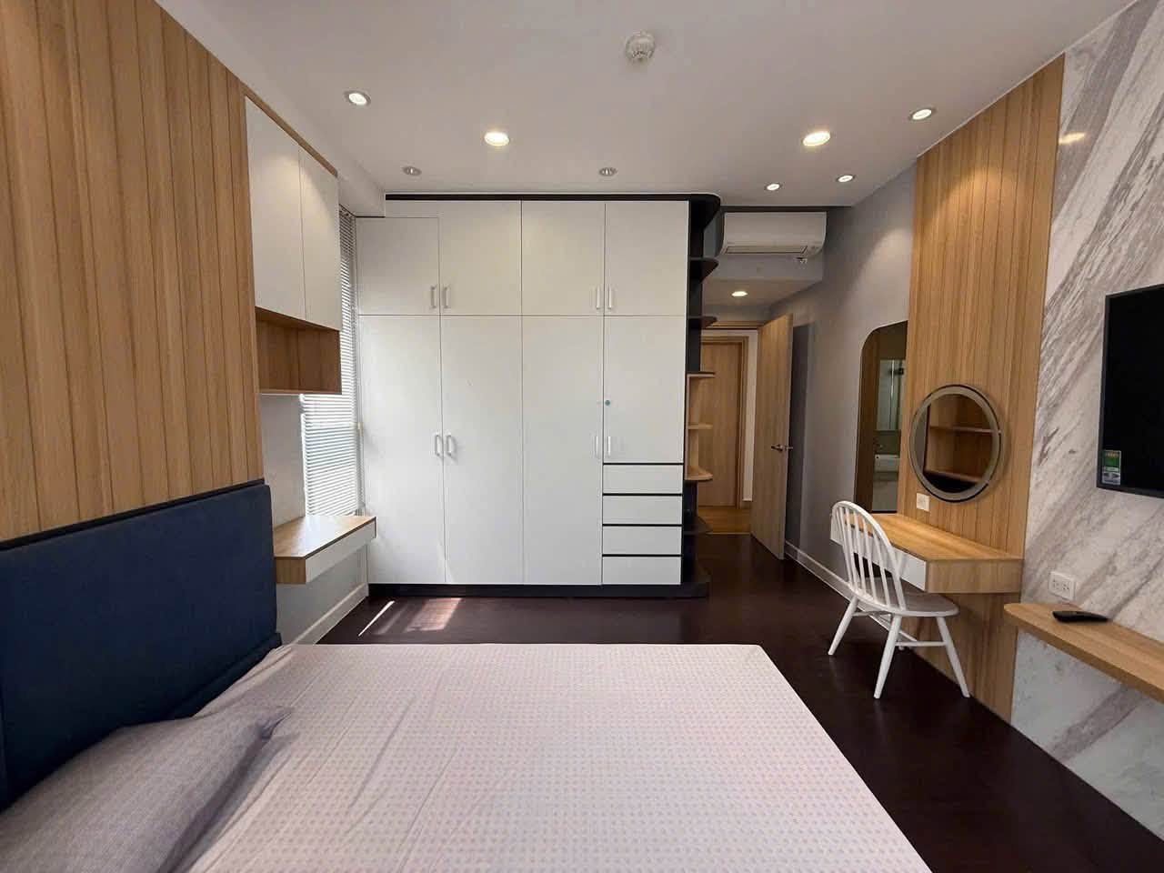 Cho thuê căn hộ The Sun Avenue 2PN 96m2, nội thất cao cấp