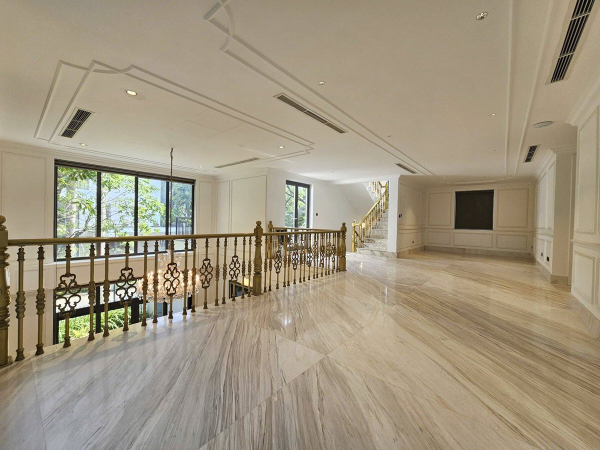 Cho thuê biệt thự compound Riviera Point 450m2 với nội thất siêu sang